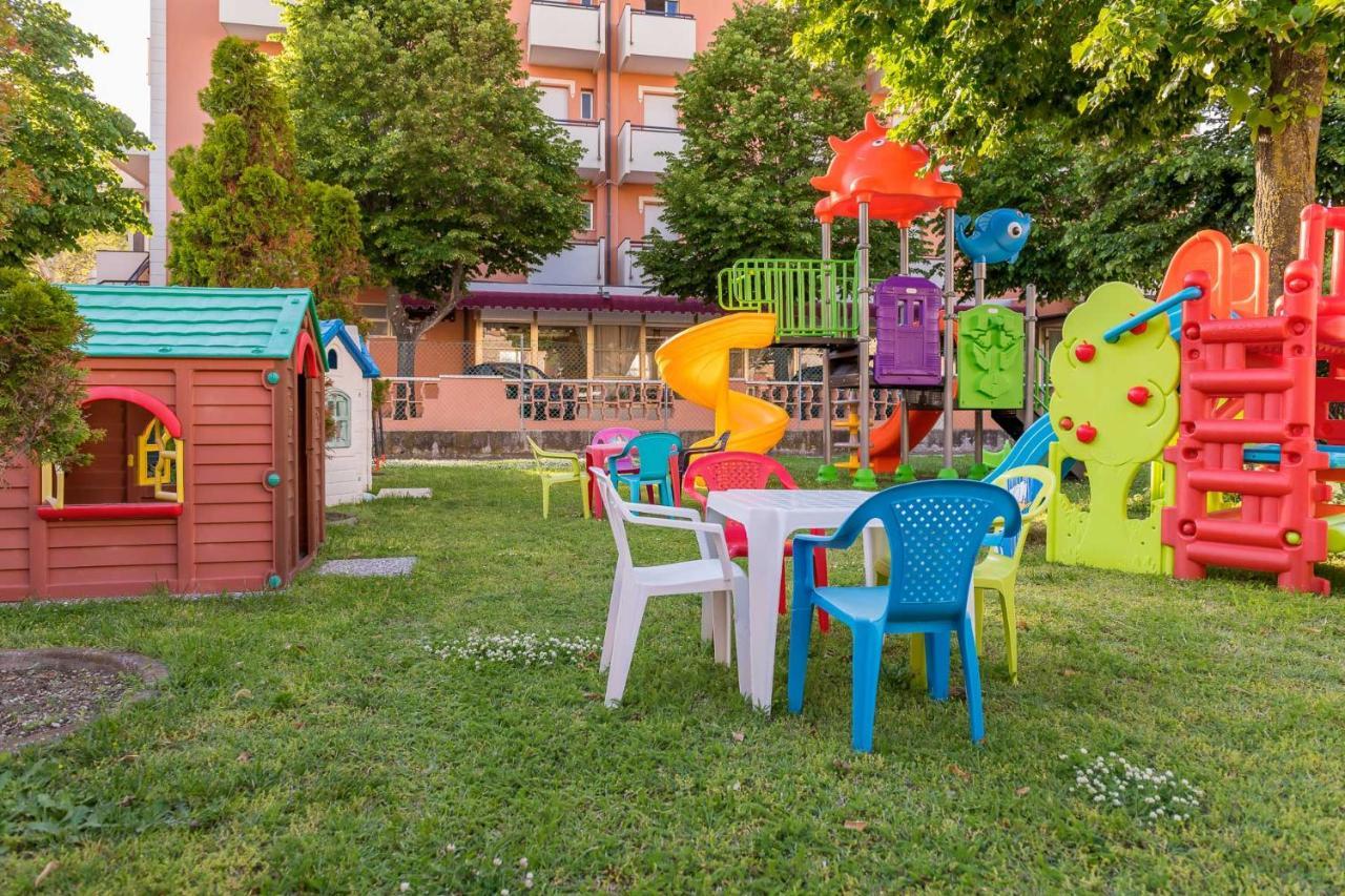 Hotel Apollo Rimini Eksteriør bilde